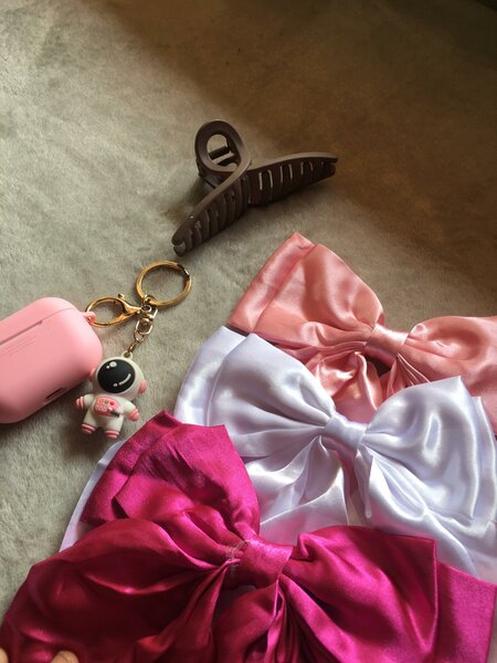 Hair bows