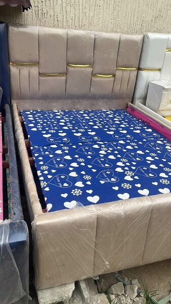 Lit double capitonné chic