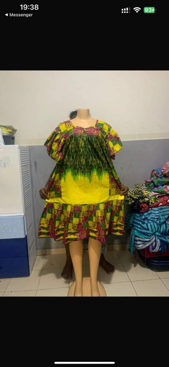 Robe disponible a 7000fr