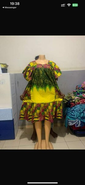 Robe disponible a 7000fr