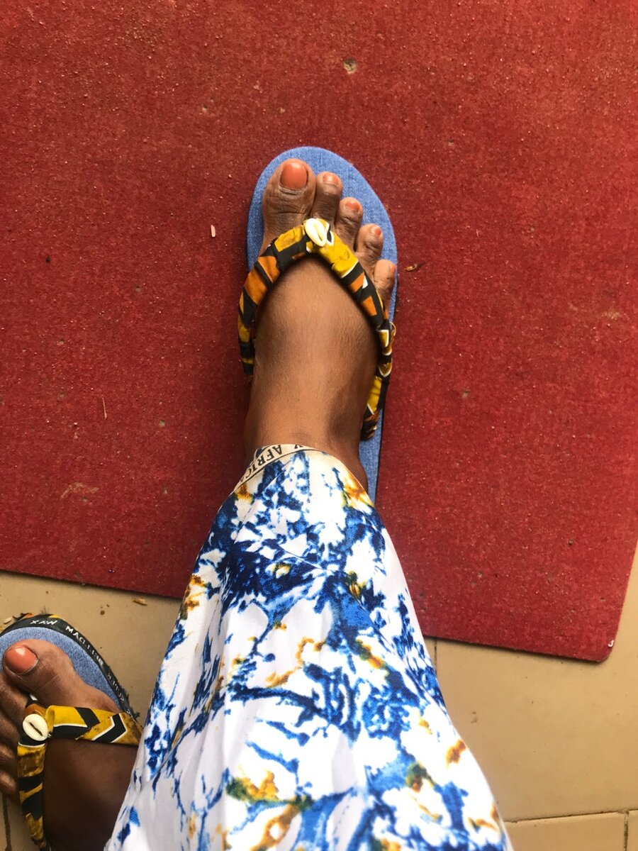 Tongs colorées pour l'été