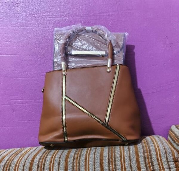 Sac à main en cuir marron pour femme