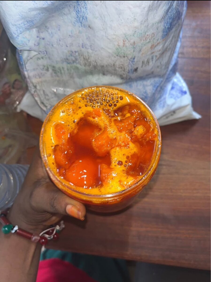 Sauce pimentée en pot