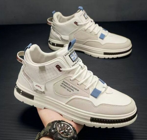 Outdoor Walking Sneaker