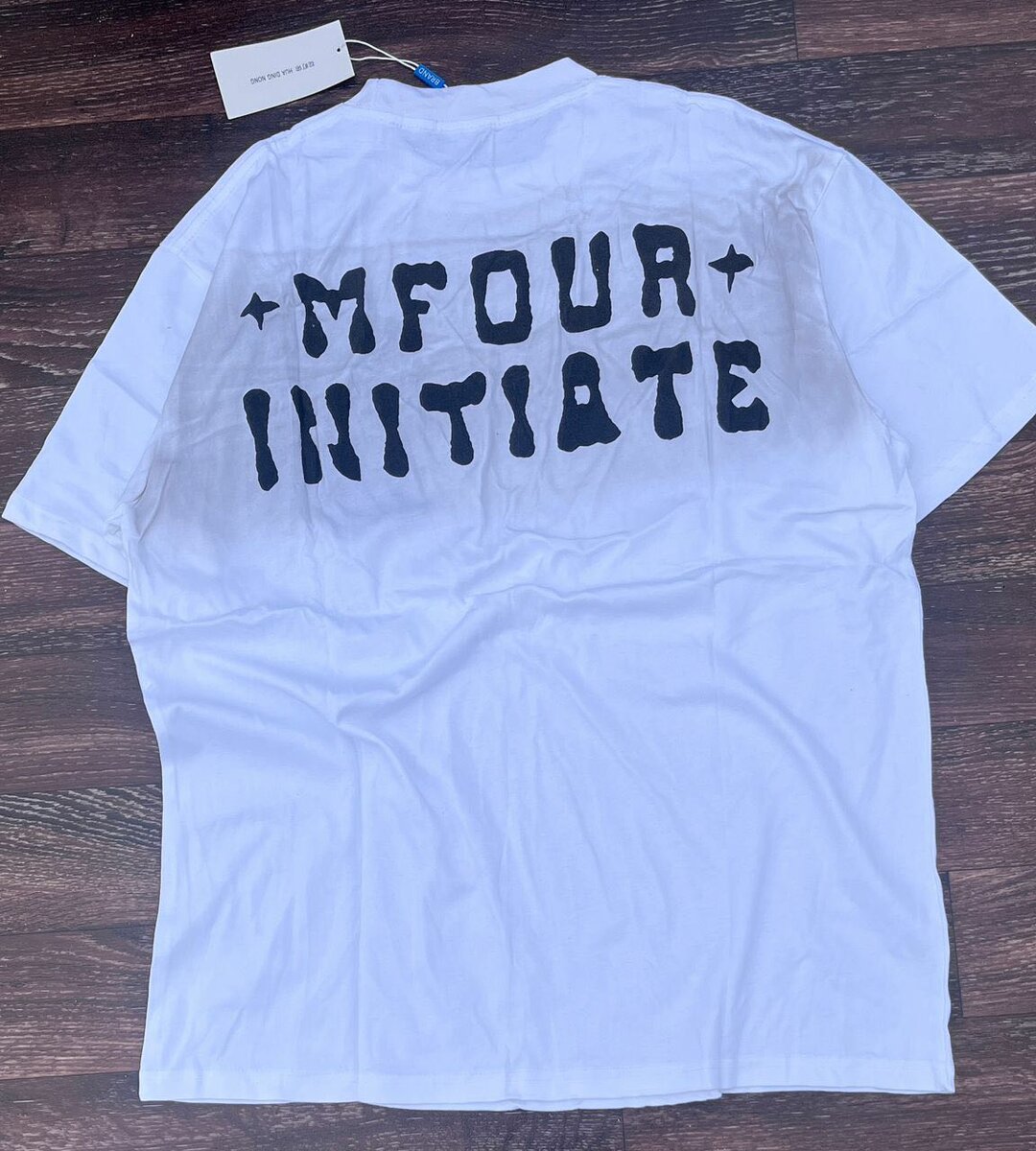 T-shirt blanc imprimé graphique