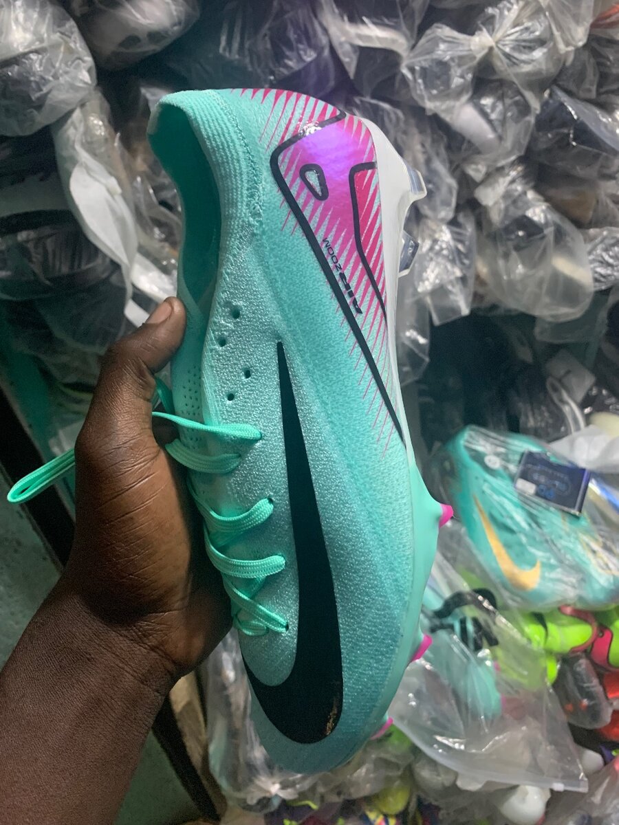 Chaussures de Football Dynamiques