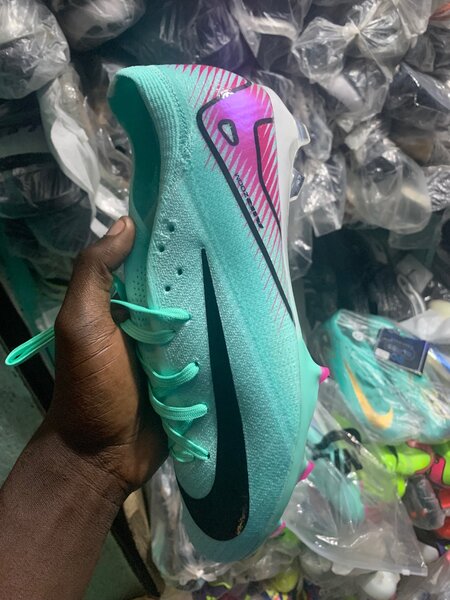 Chaussures de Football Dynamiques