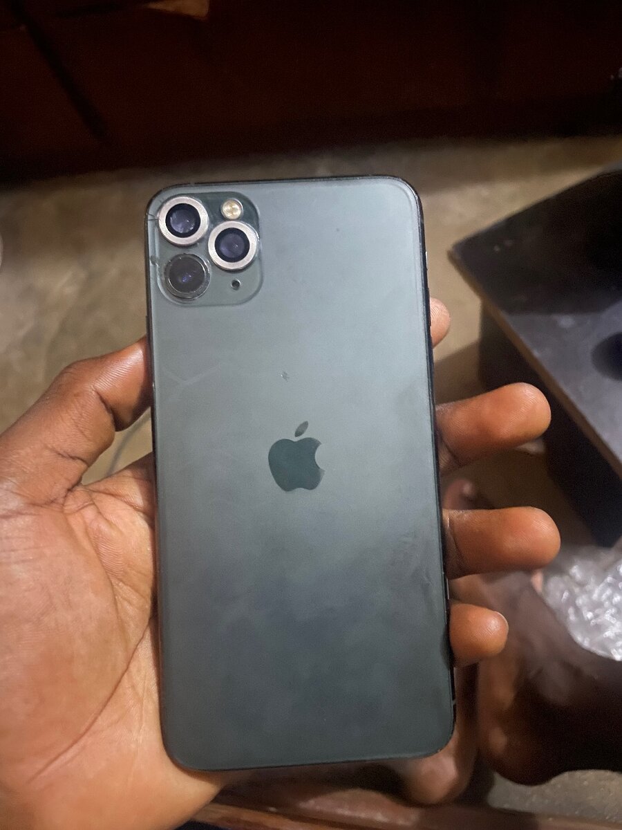 iPhone 11 Pro Max 64GB Gris