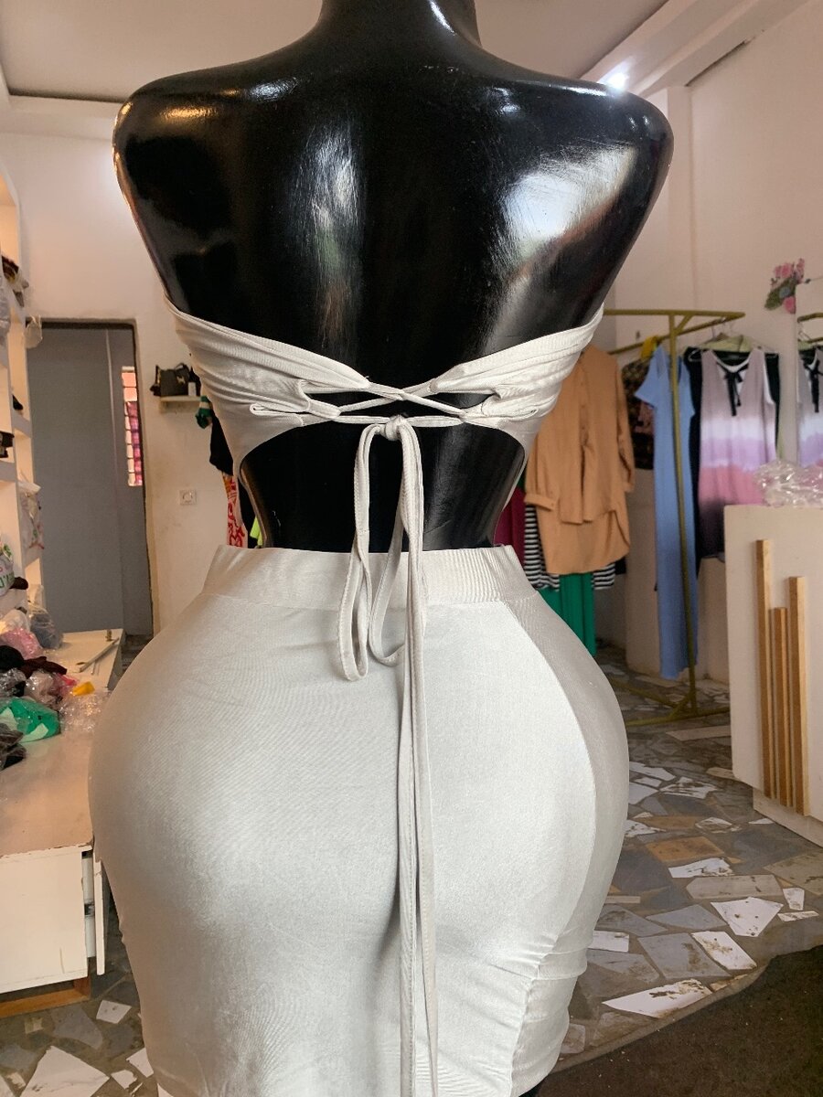 Robe Élegante sans Bretelles