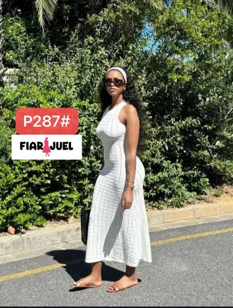Robe Midi Blanche Élégante