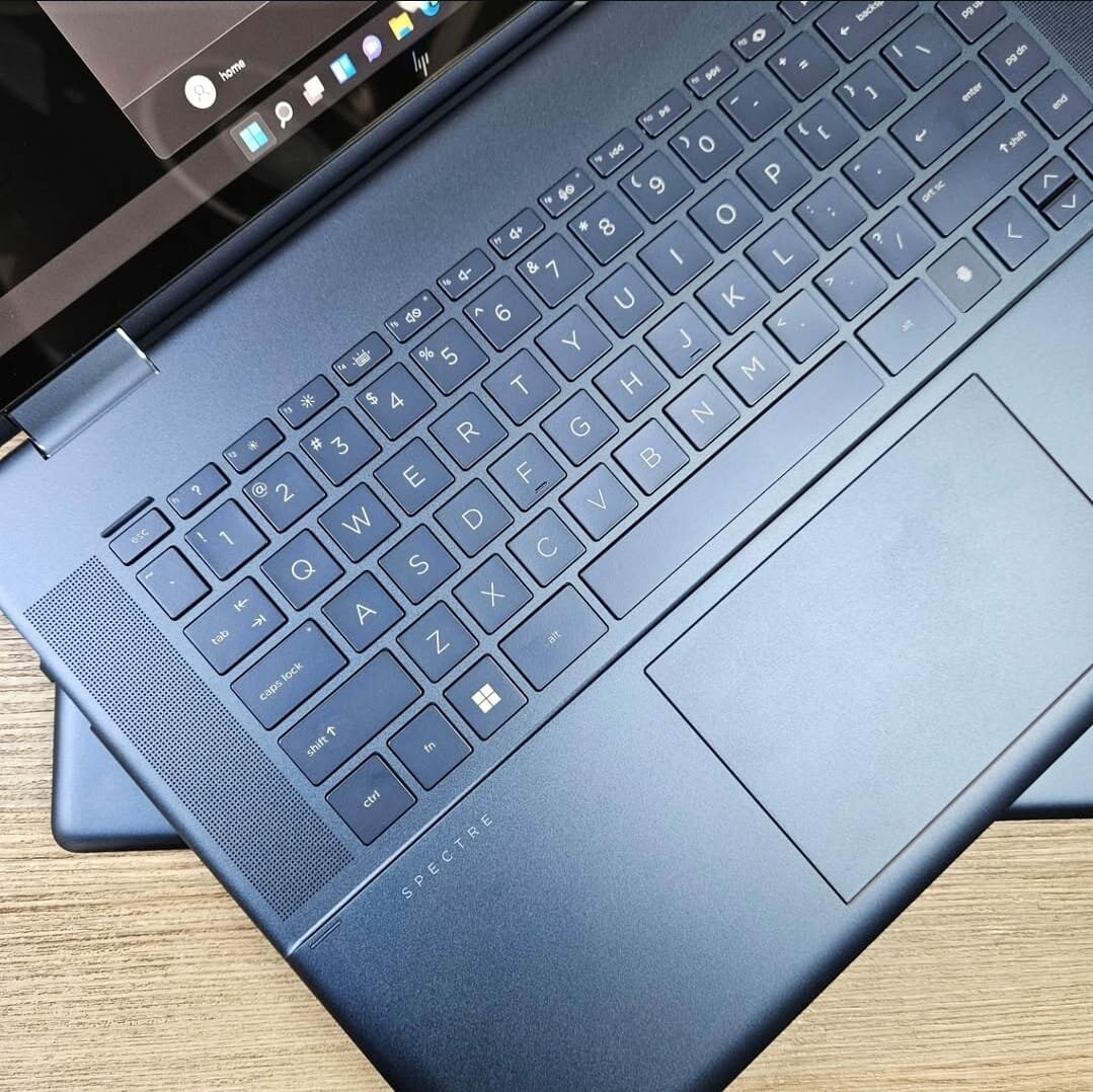 HP Spectre x360 2-in-1 16