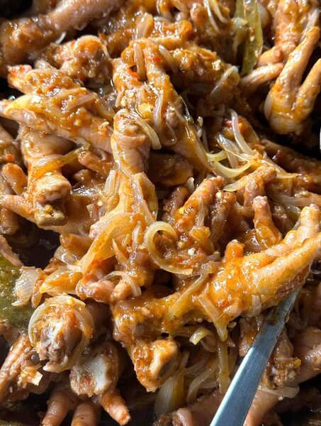 Alloco & patte de poulet