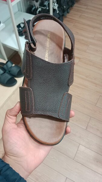 Sandal