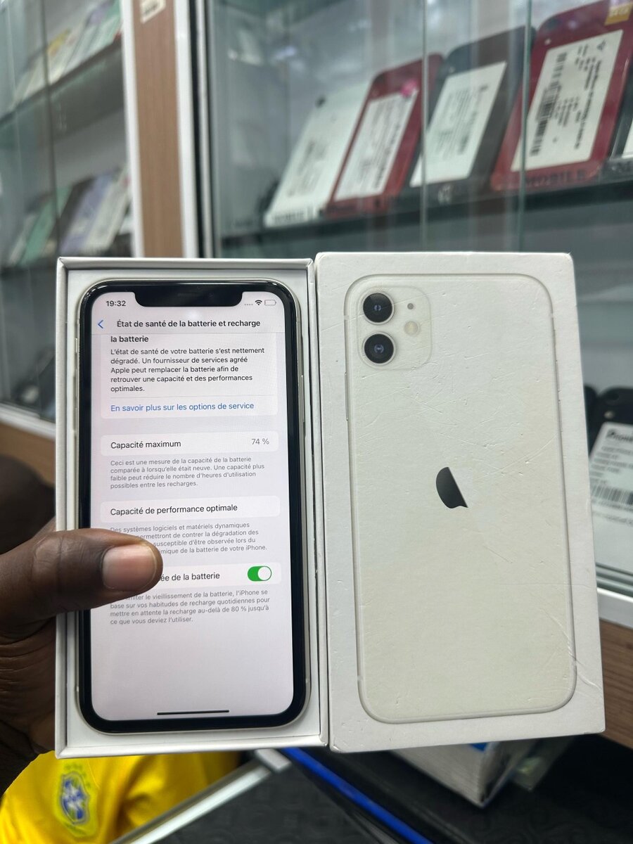 11 simple 64gb tout est dorig