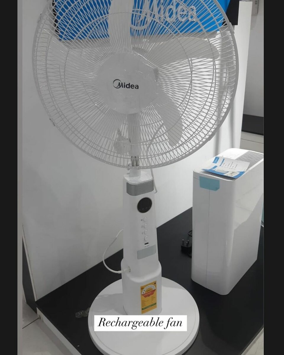 Midea Battery Stand Fan Portable Power