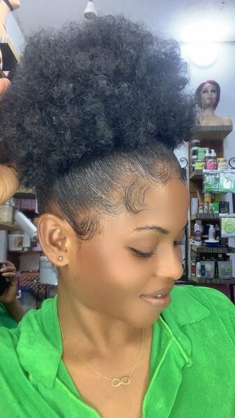 Chignon afro bouclé 8 pouces