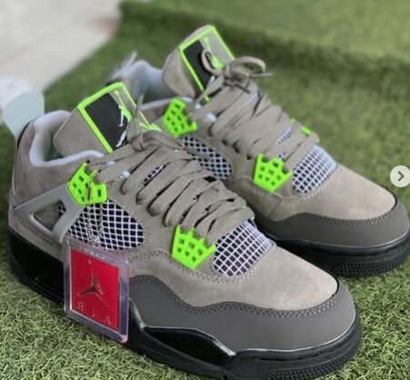 Jordan Retro 4 sneakers