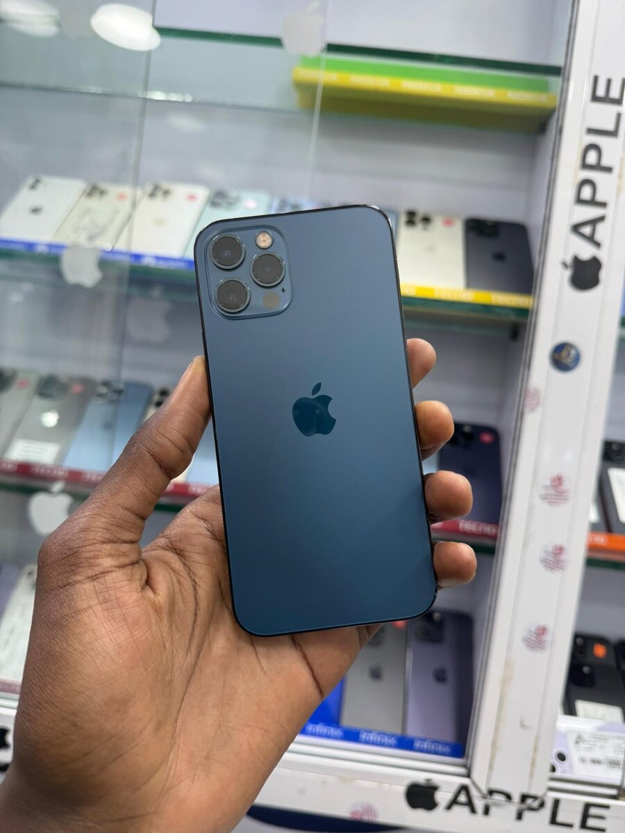 iPhone 12 Pro en bon état