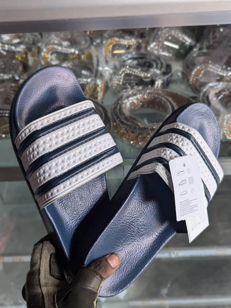Stylish men's slippers