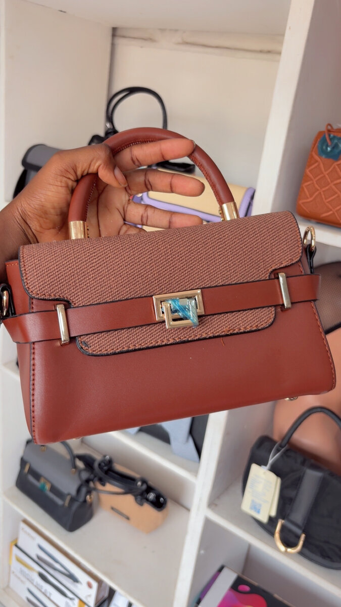 Sac à main élégant en cuir