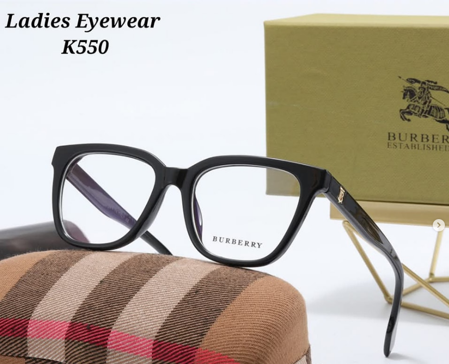 Black women's glasses Burberry 