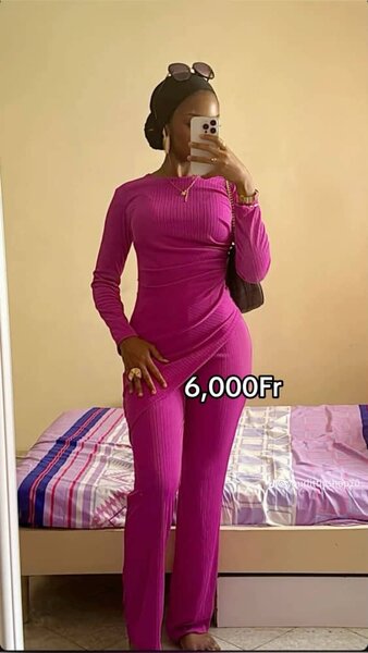 Ensemble élégant femme rose