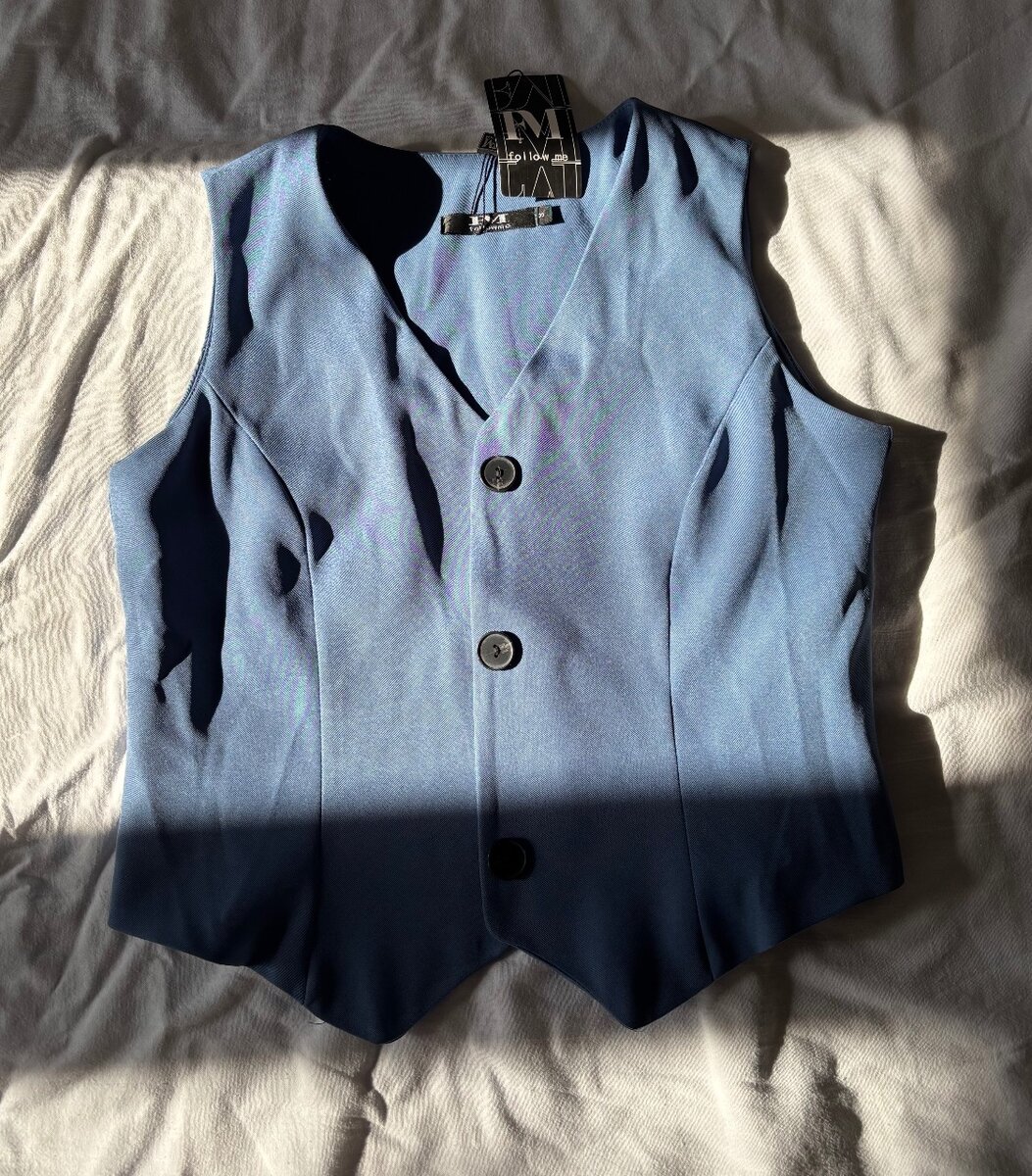 Костюм-двойка (жакет и юбка) S и M размеры