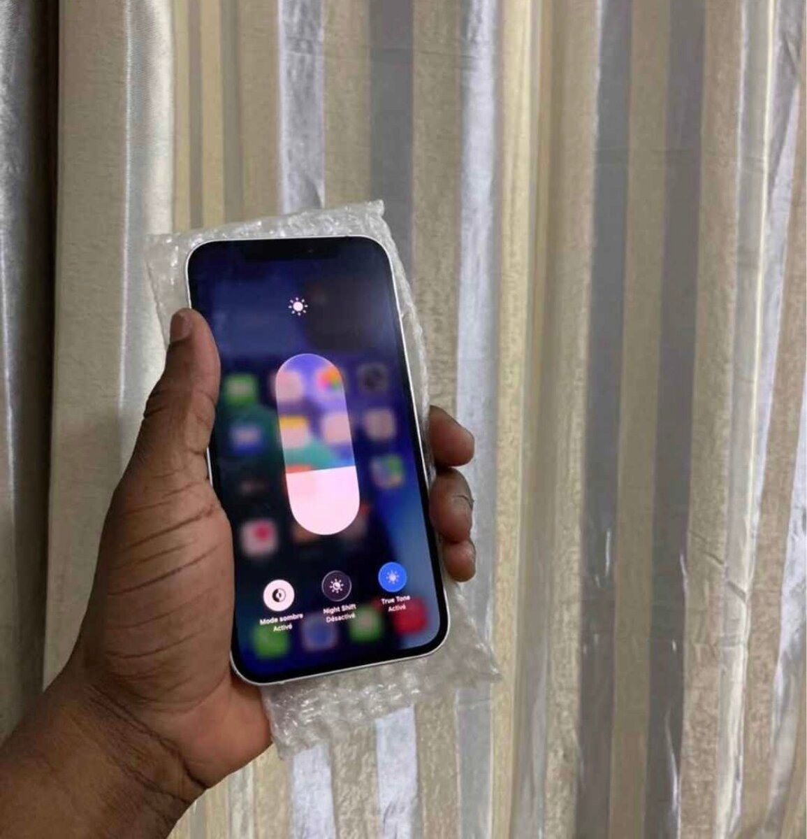 iPhone 12 Blanc 64 Go