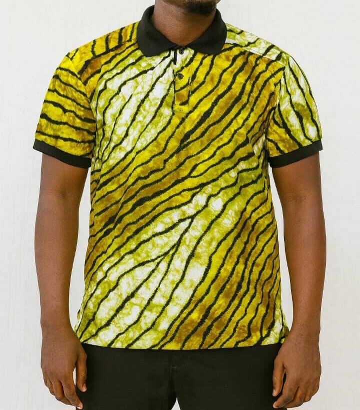 Polo à motif rayé vibrant