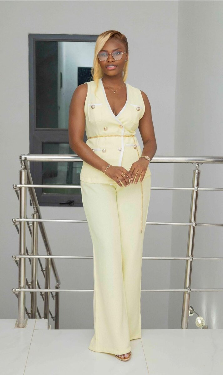 Ensemble pantalon élégant femme