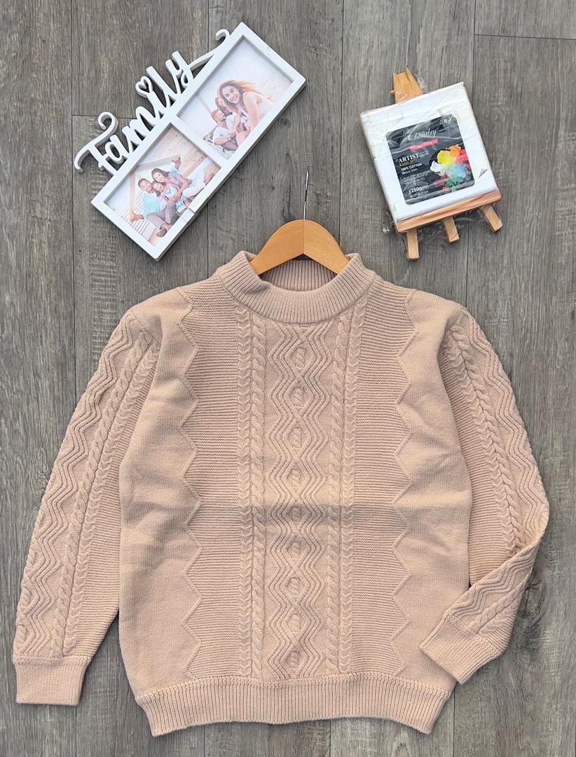 Pull chaud en tricot torsadé