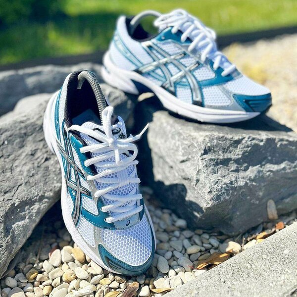 Chaussures de running Asics blanc et bleu