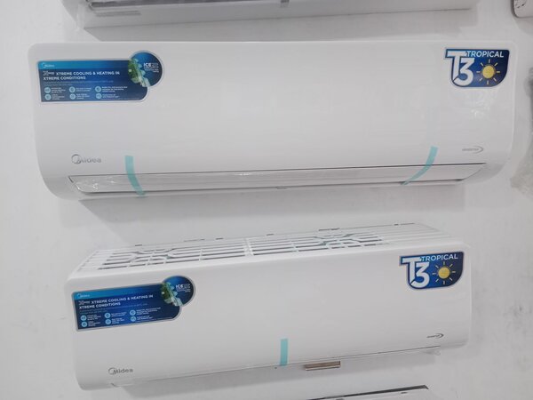 Midea 18HRFN1 1.5TON DC INV