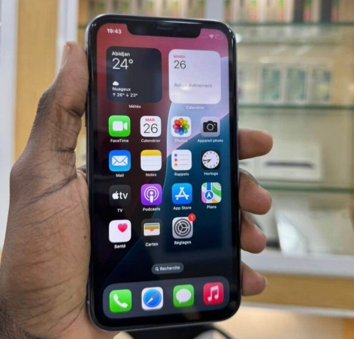 Apple iPhone 11