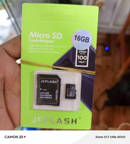 Carte Micro SD 16GB + Adaptateur