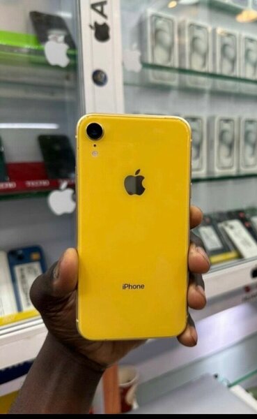 iPhone XR Jaune 64 Go