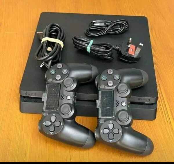 PS4 SLIM