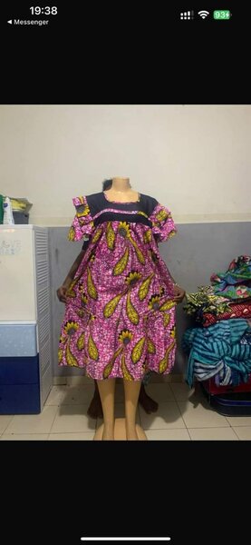 Robe disponible a 7000fr