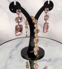 Delicate pink set with earrings