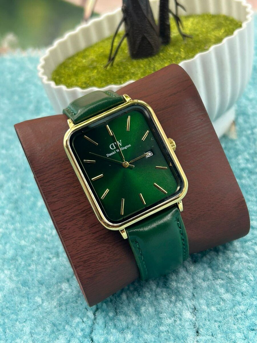 MONTRE CUIR DANIEL WELLINGTON