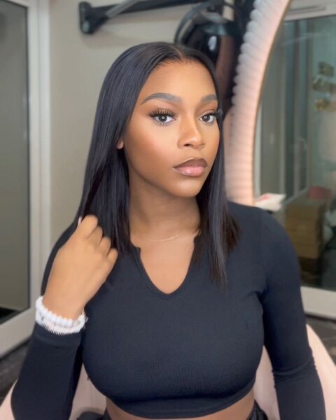 Perruque droite élégante