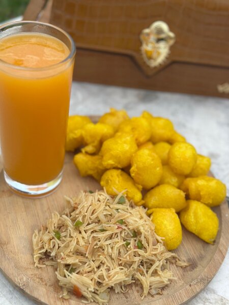 Galette jaune ,vermicelles bouillie ou le jus