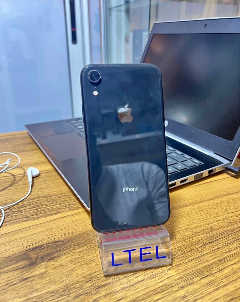 iPhone XR 64GB