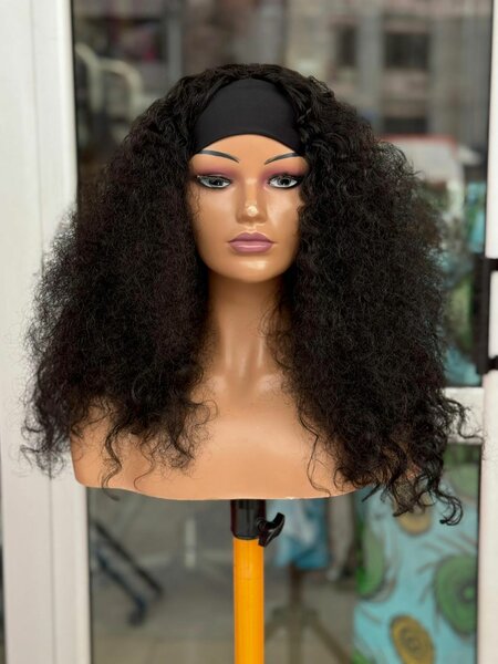 Perruque Bouclée avec Bandeau