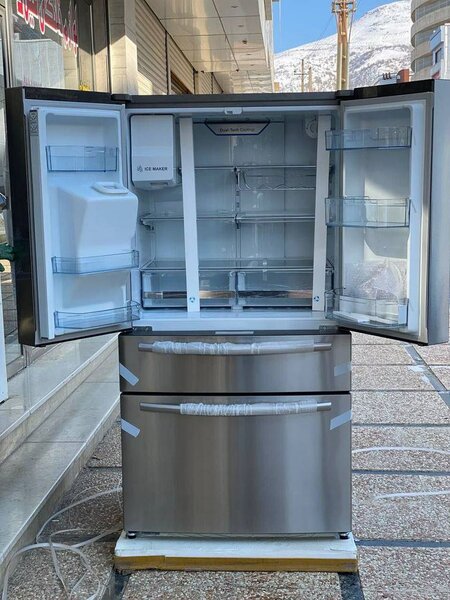 Réfrigérateur moderne inox