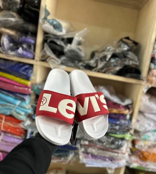 Sandales Levi's rouges pour homme