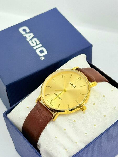 Montre Casio Classique Or