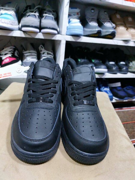 Nike All Black