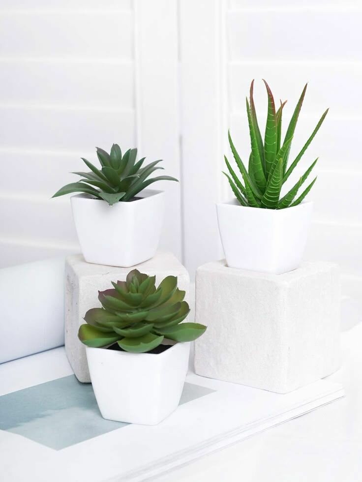 Pots de fleurs artificielles