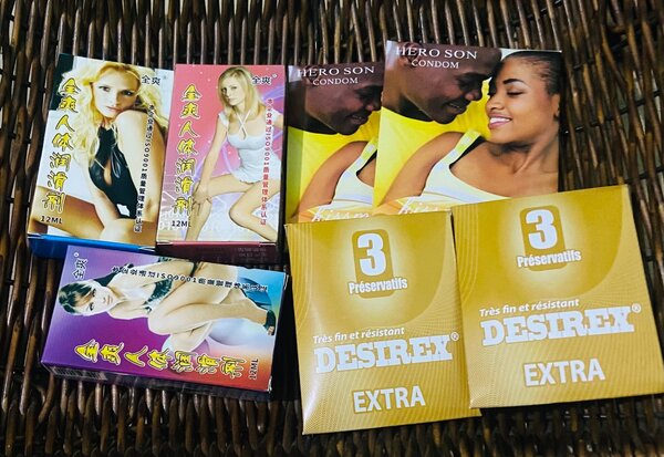 Préservatifs + lubrifiant